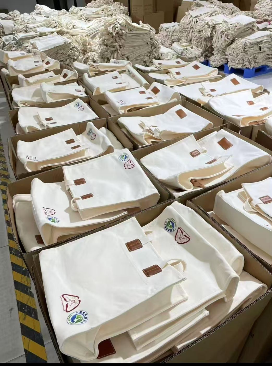 Packed tote bag orders in cartons